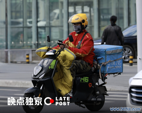 线上配资平台 阿里升级淘宝闪购，加入即时零售大战